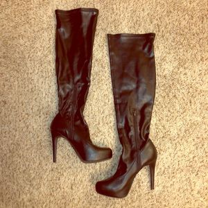 Jennifer Lopez Tall Black Boots